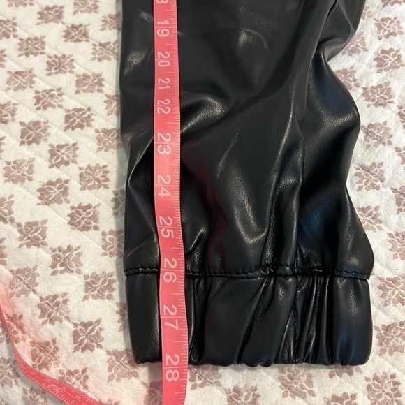 NWT Almost Famous Black Faux Leather Cargo Jogger Pants Size Large - Picture 12 of 12